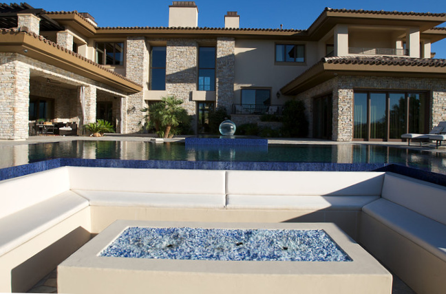 Floyd Mayweather “Big Boy Mansion” (Los Angeles) Floyd Mayweather “Big Boy Mansion” (Los Angeles)