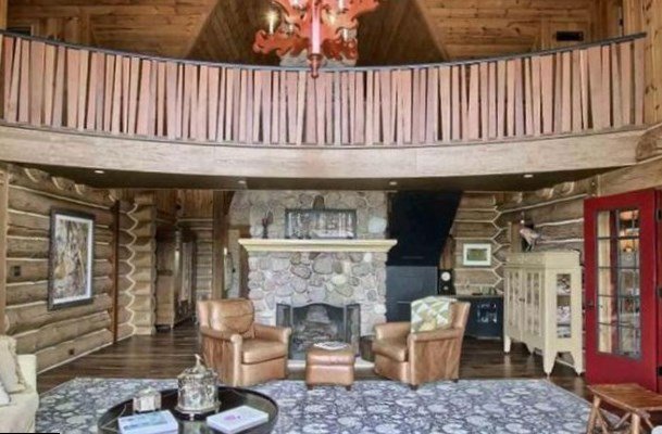 Michael Moore Net Worth house Michael Moore house