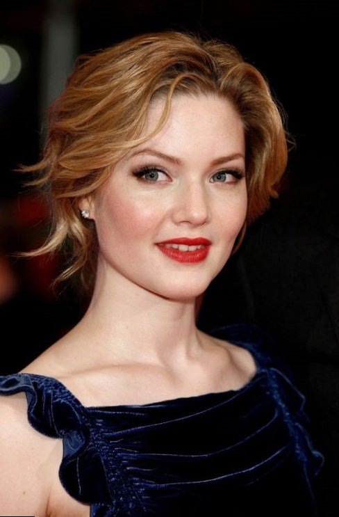 Holliday Grainger Net Worth Holliday Grainger