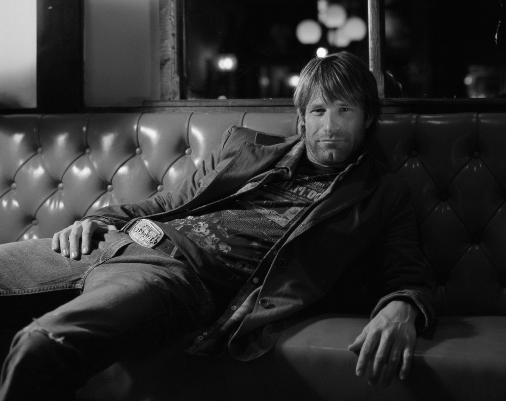 Aaron Eckhart Net Worth