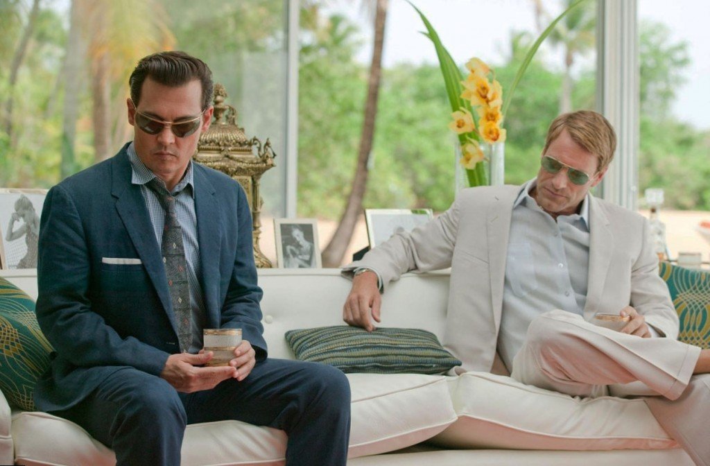 Aaron Eckhart Net Worth