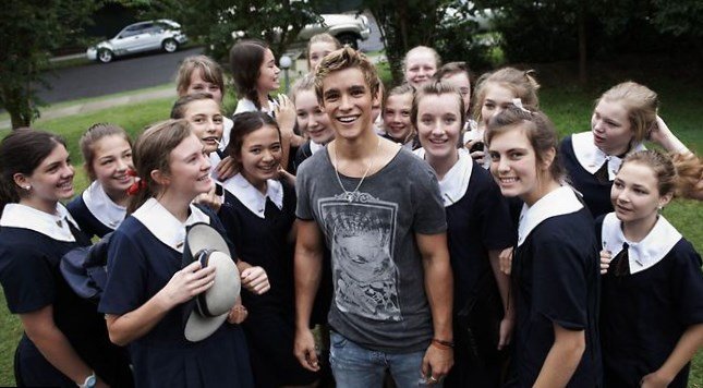 Brenton Thwaites Net Worth