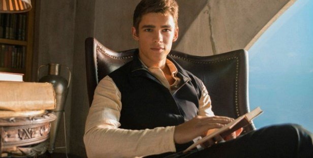 Brenton Thwaites Net Worth