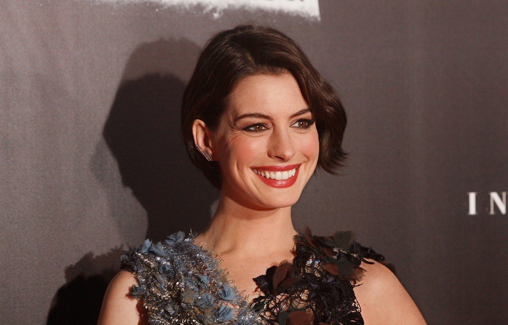 Anne Hathaway net worth