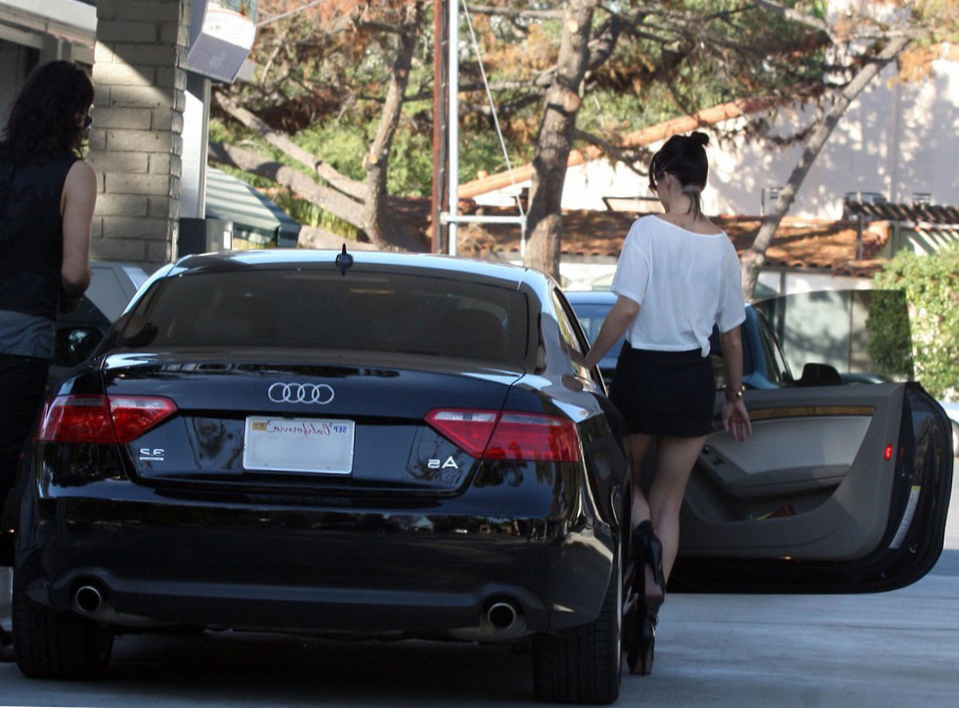 Anne Hathaway  car Audi A5 Anne Hathaway car