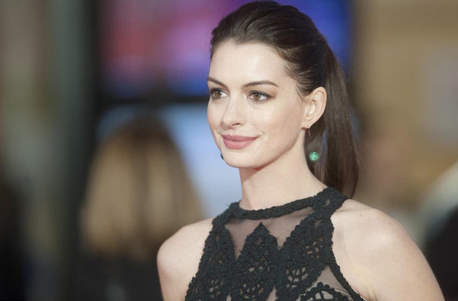 Anne Hathaway net worth