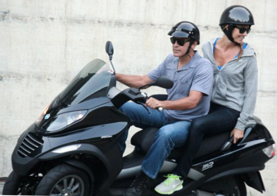 George Clooney cars Piaggio Mp3 250 scooter George Clooney cars