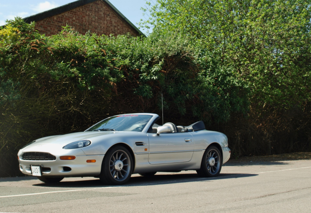 Jennifer Lopez car Aston Martin DB7  Jennifer Lopez car