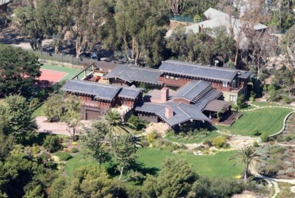 Julia Roberts house  Green mansion Julia Roberts house