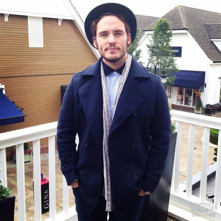 Sam Claflin, House in Chiswick, London Sam Claflin House