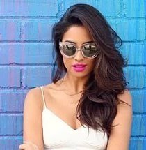 Shay Mitchell Net Worth