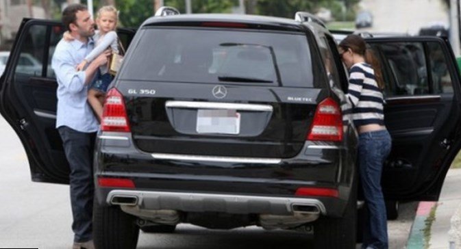 Jennifer Garner cars 2010 Mercedes GL350 BlueTec Jennifer Garner cars