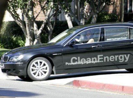 Jennifer Garner  BMW Hydrogen 7 Jennifer Garner cars