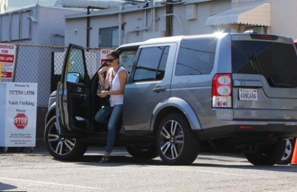 Jennifer Garner cars Land Rover LR4 Jennifer Garner cars