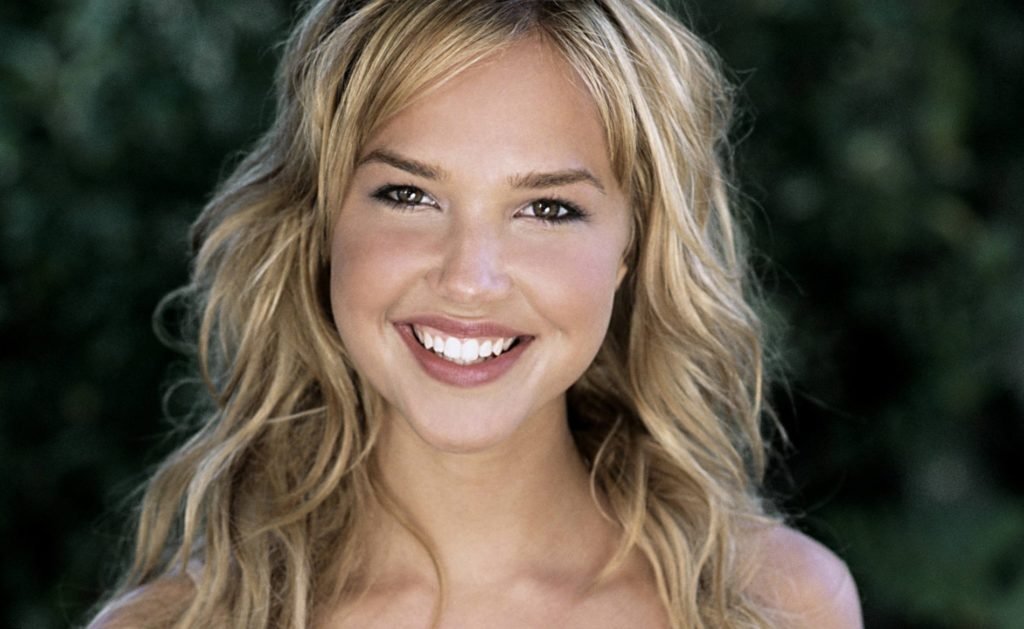 Arielle Kebbel net worth
